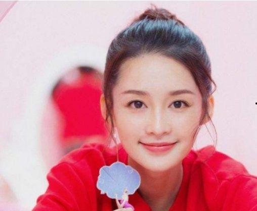 吃瓜娱乐李沁视频,揭秘明星幕后趣事