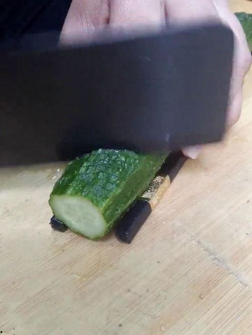 泡椒娱乐吃瓜